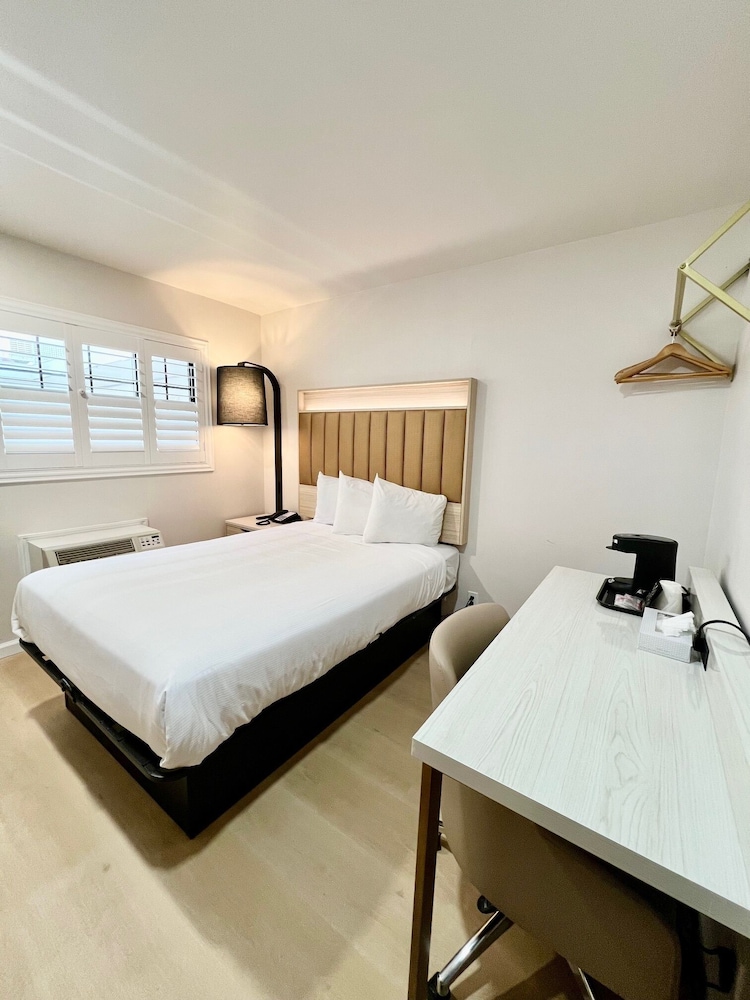 Nob Hill Motor Inn 22/40