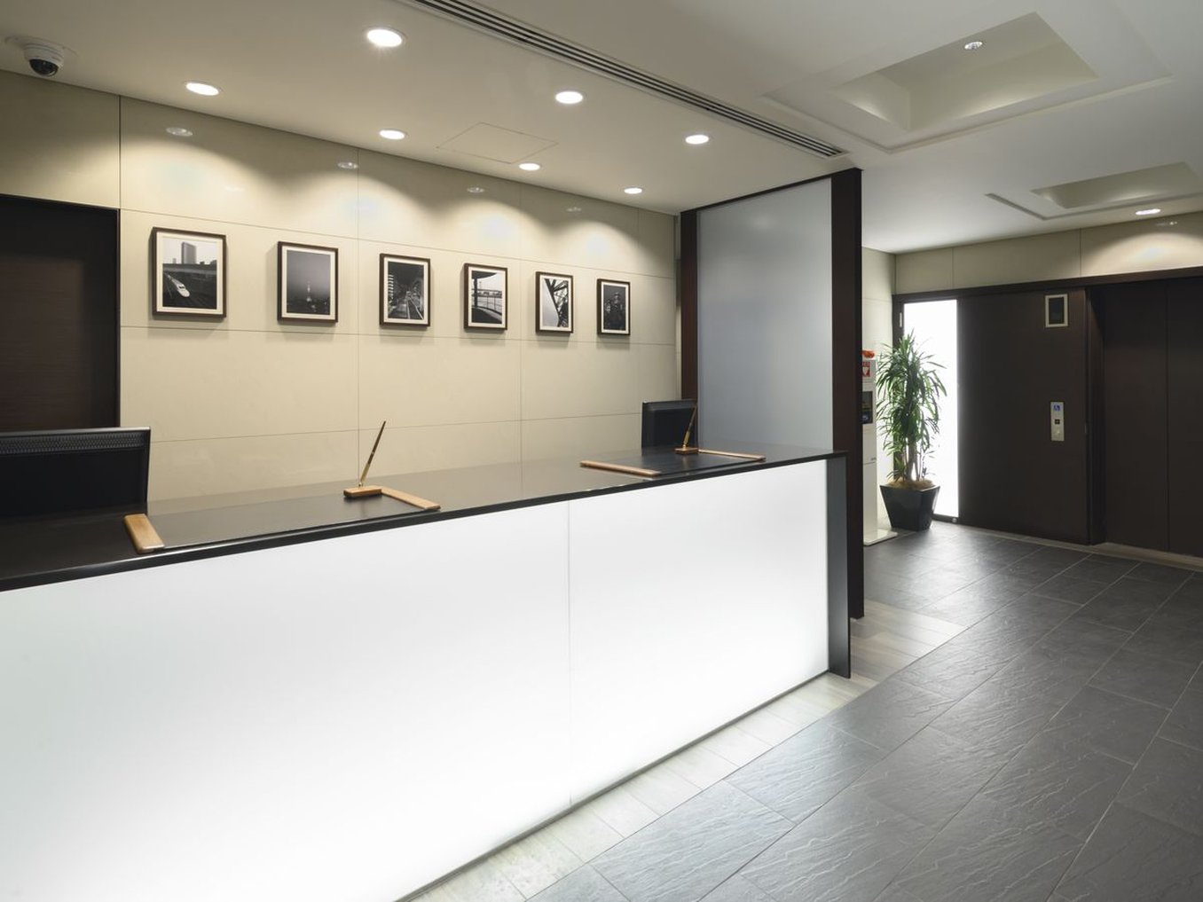 Lobby at Hotel Mystays Hamamatsucho, TOKYO