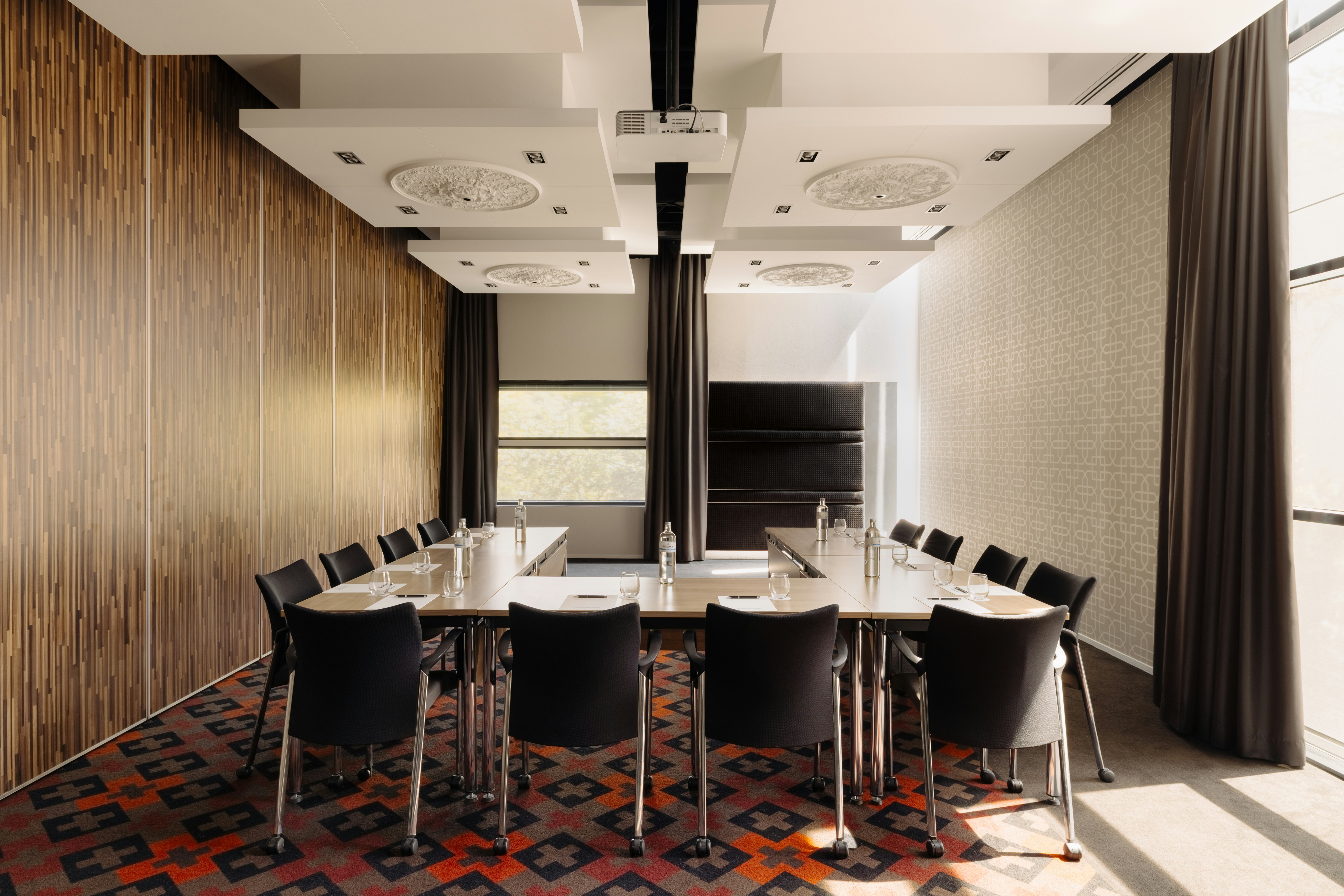 The Manor Amsterdam 52/57