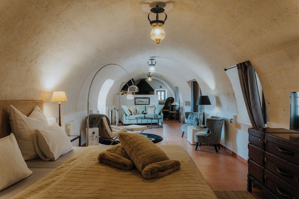 COMFORT, DOUBLE BED