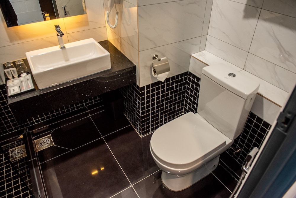 O and G Hotel Parit Buntar 47/50