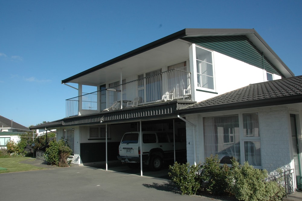 Belle Bonne Motel 6/43