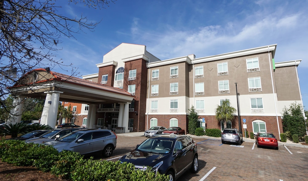 Holiday Inn Express Hotel Suites Savannah Midtown 3/81