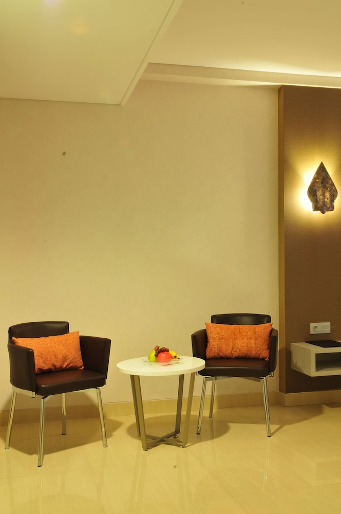 Pyrenees Jogja Hotel 19/26