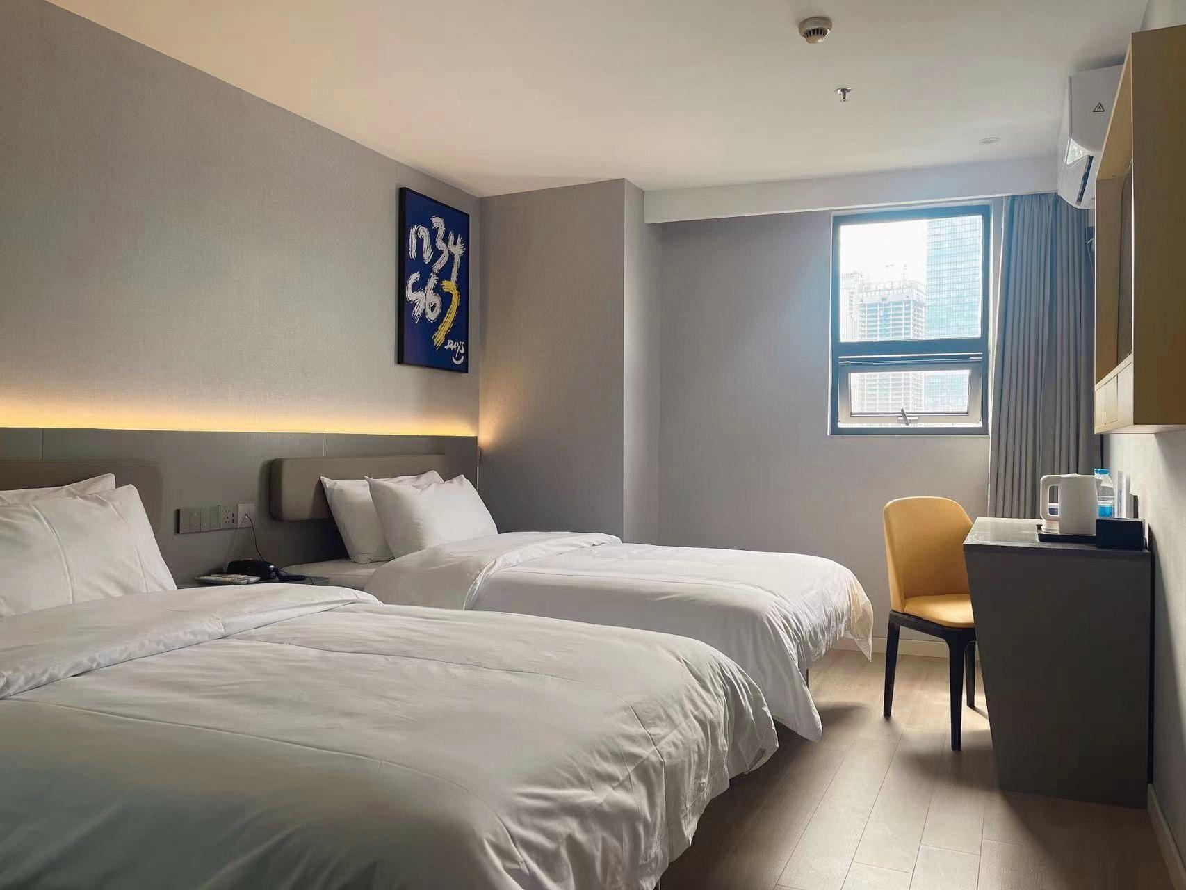 Superior, Twin Beds