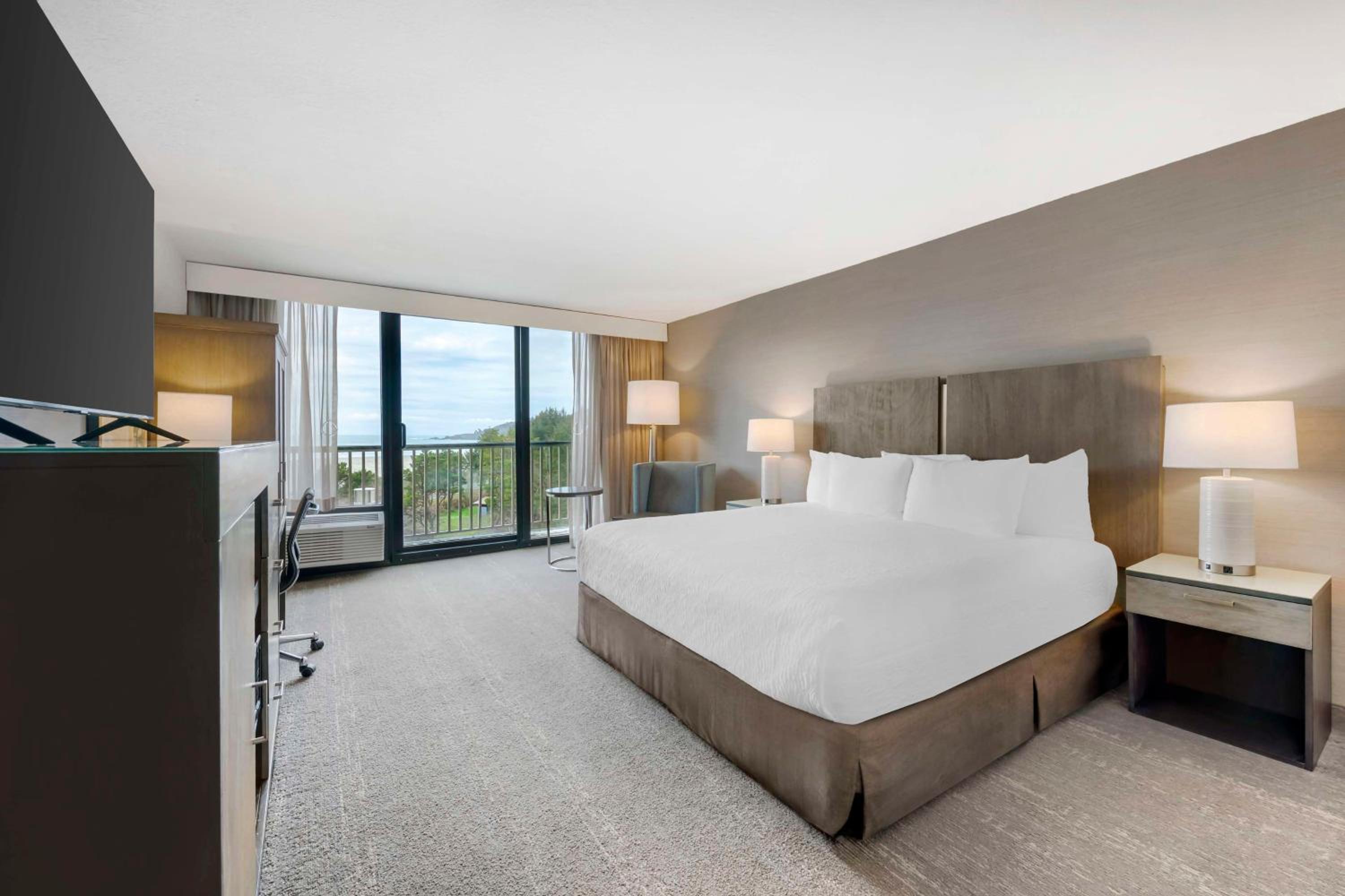 Room, King Bed, Ocean View, Accessible