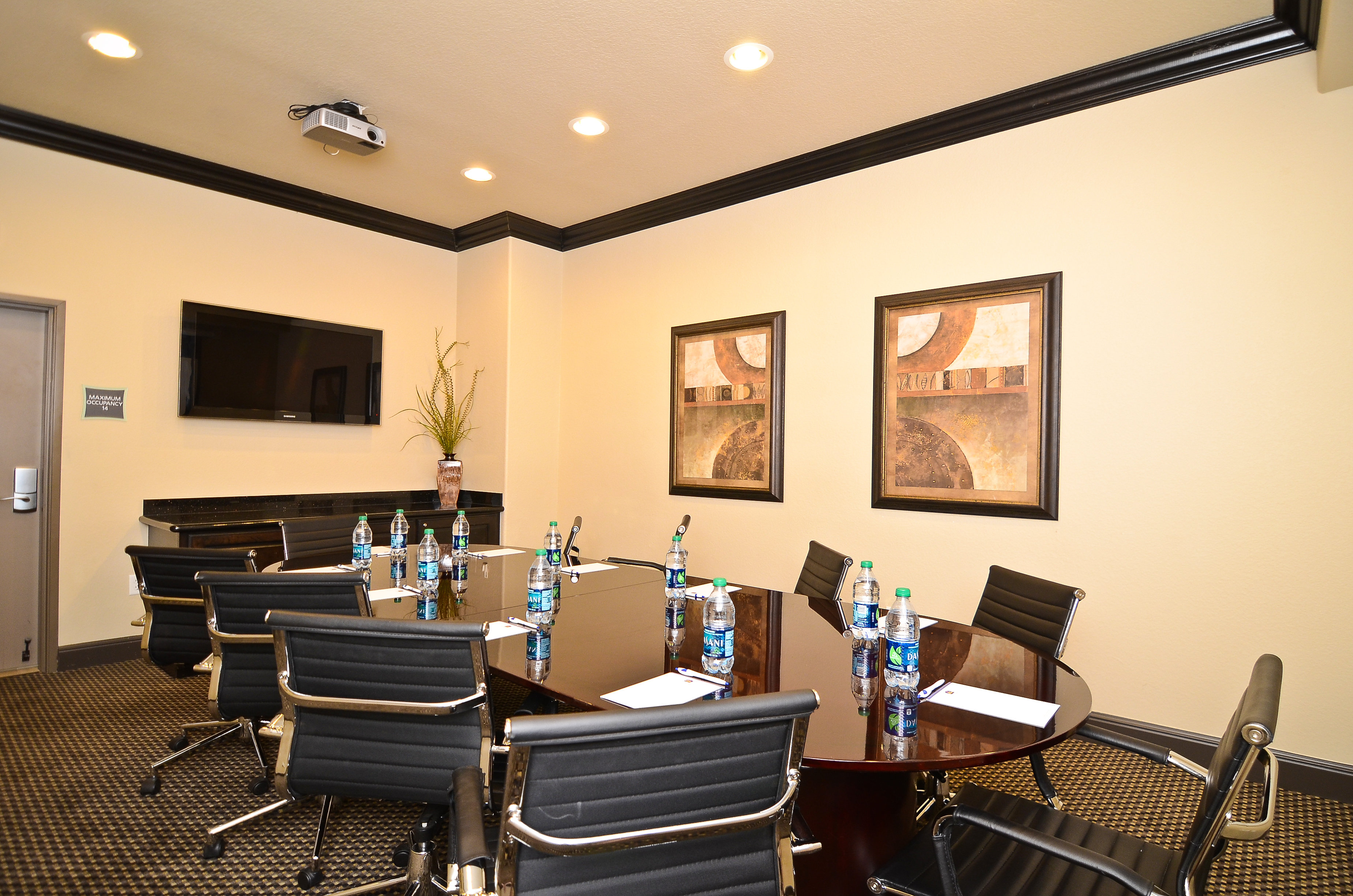 Best Western Premier Crown Chase Inn and Suites 60/70