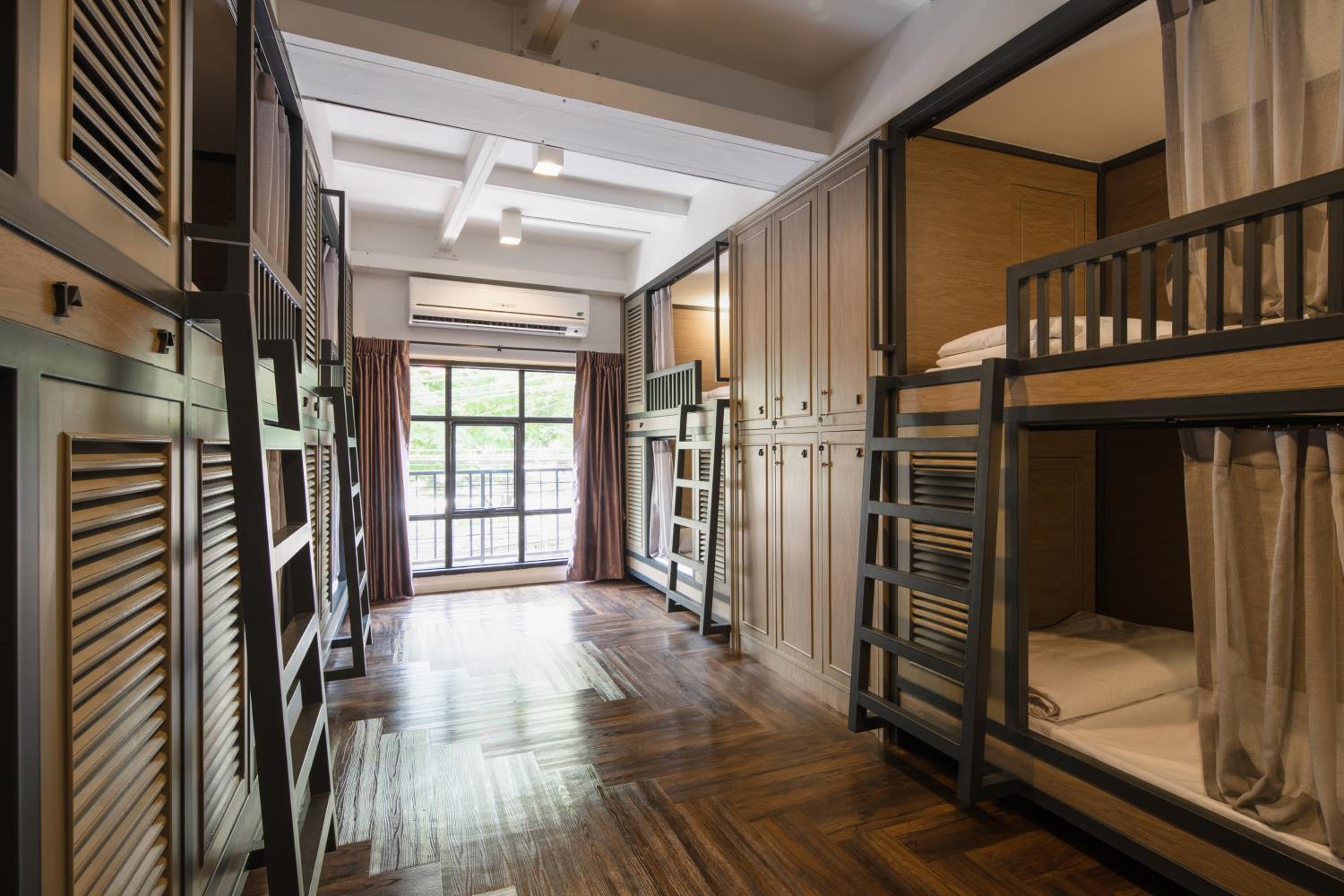 Female Dorm, Female Only, 10 Beds