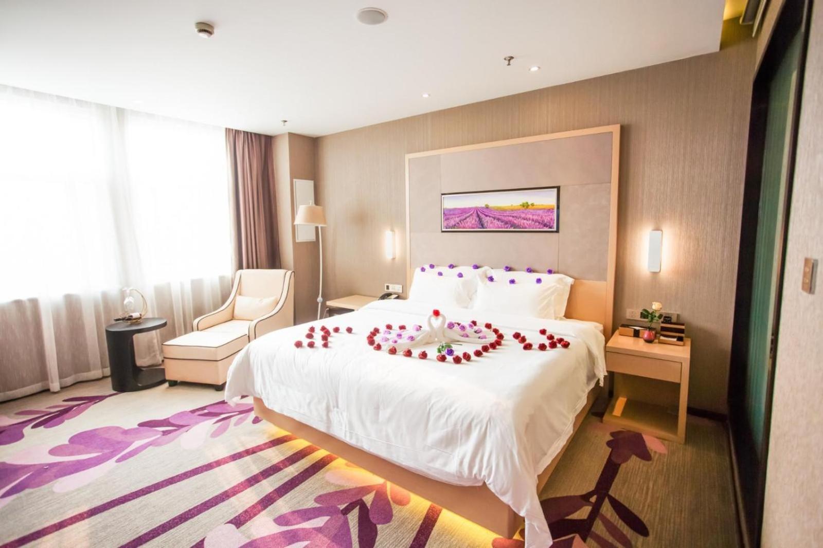 Lavande Hotel (Xuzhou East High-speed Railway Station Jinshanqiao Development Zone) 22/55