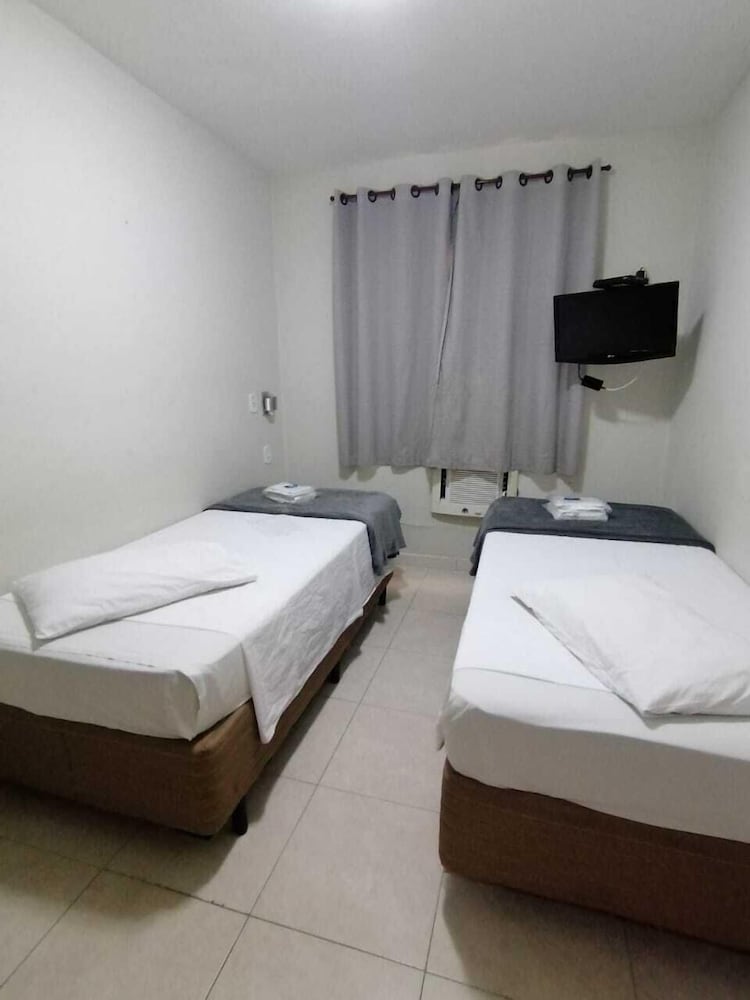 Angrense Hotel 17/62