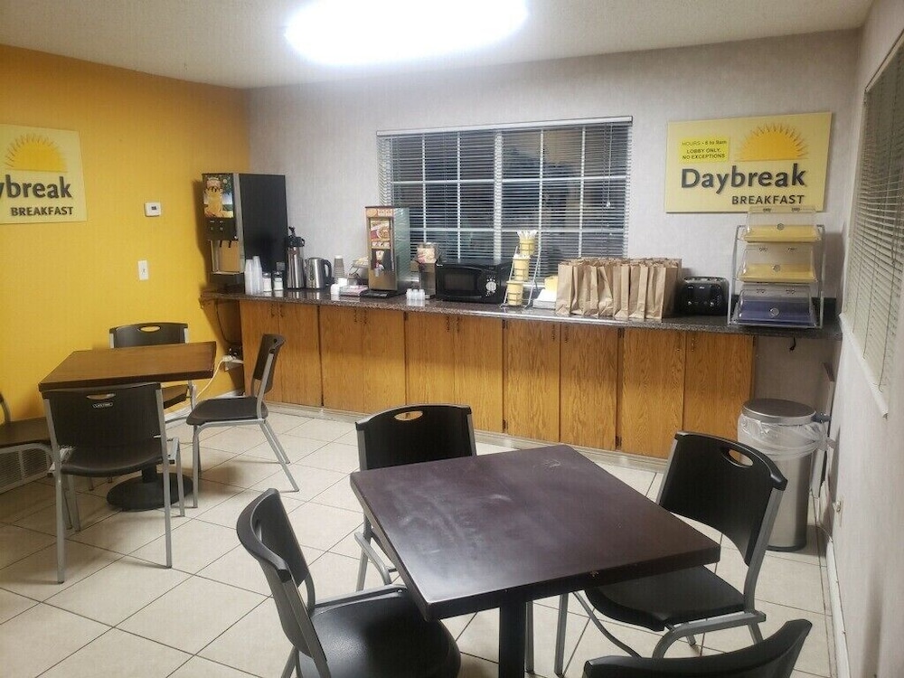 Days Inn By Wyndham Carson City 17/18