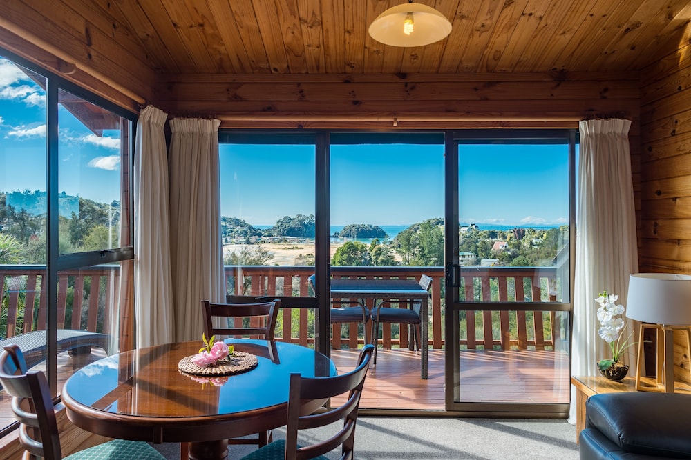 KIMI ORA ECO RESORT 33/70