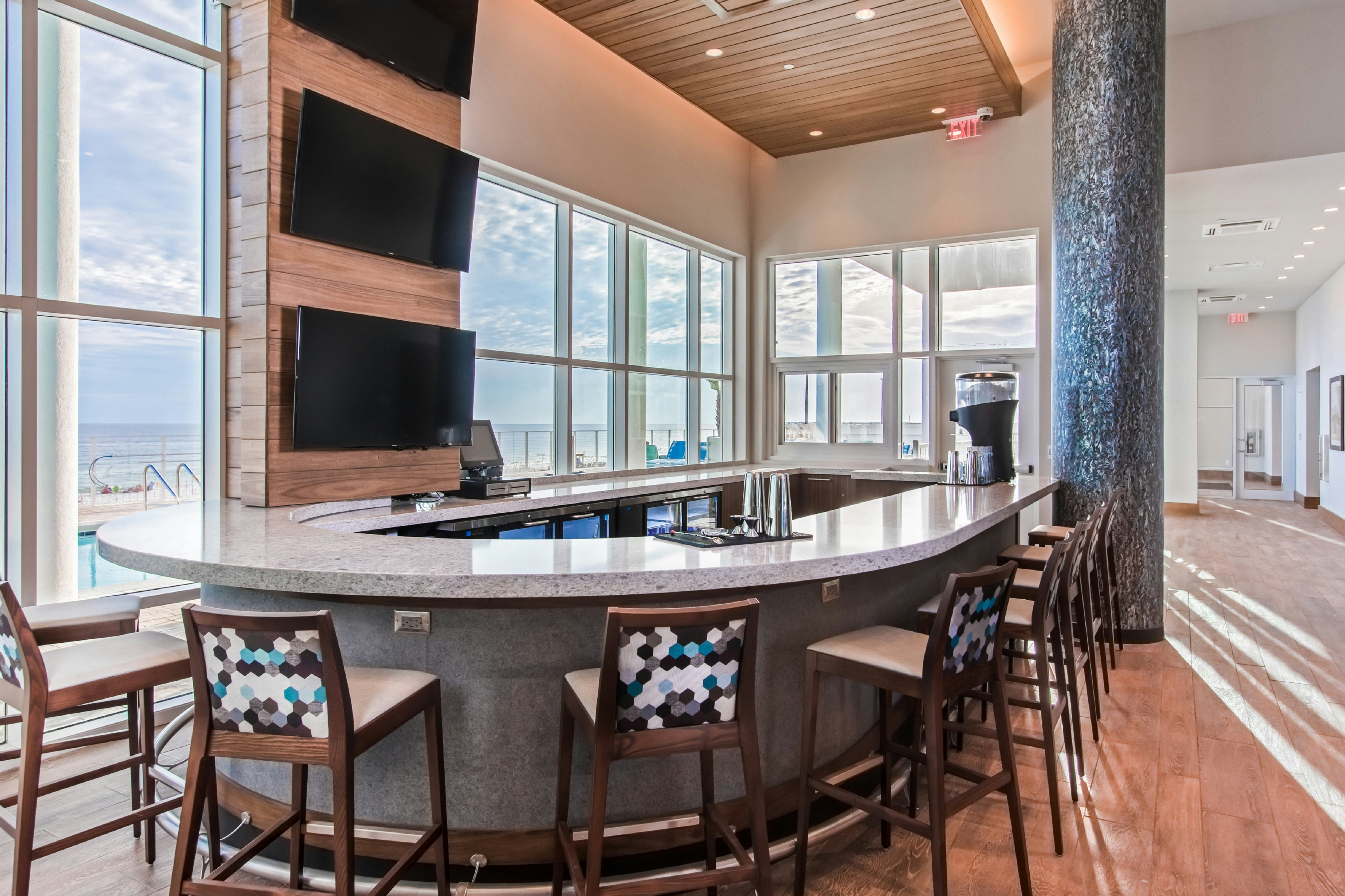 Hampton Inn & Suites Panama City Beach-Beachfront 28/33