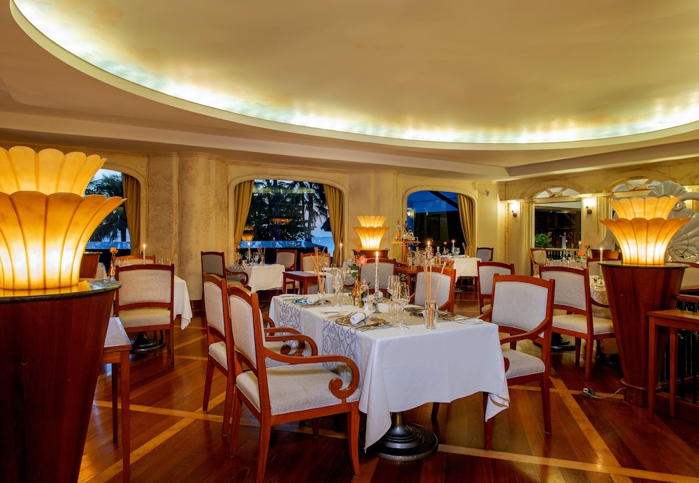 Katathani Phuket Beach Resort 54/66
