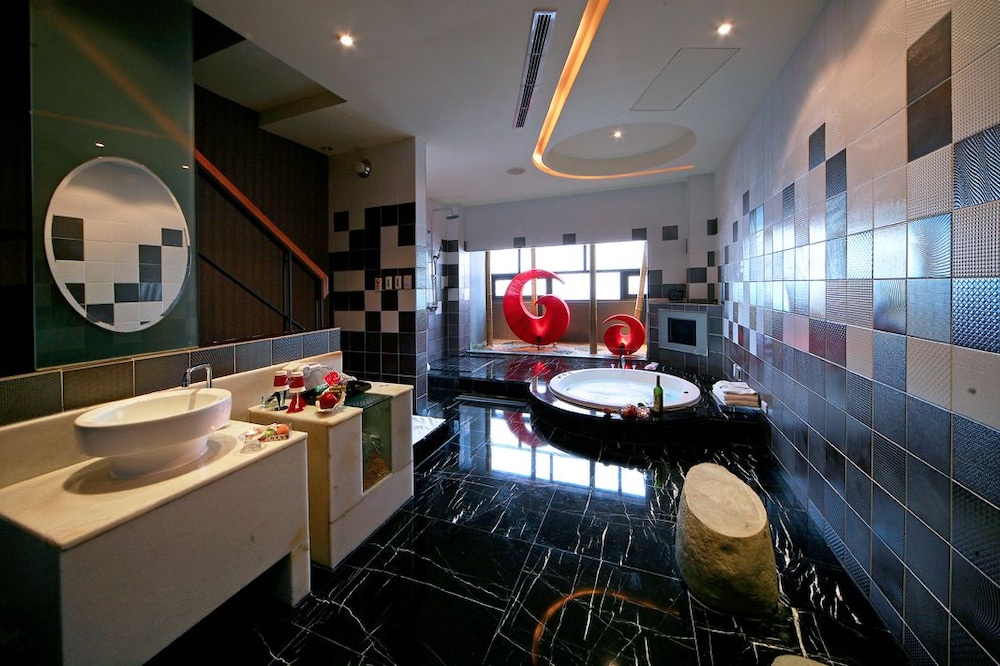 Fongchin Motel 41/44