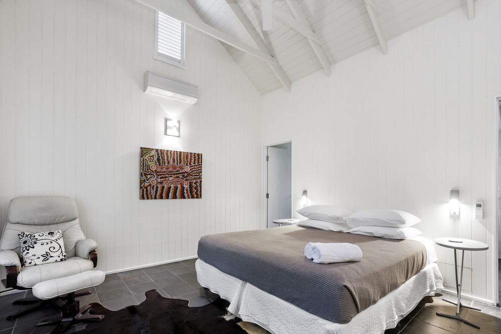 Port Douglas Cottage and Lodge 14/35