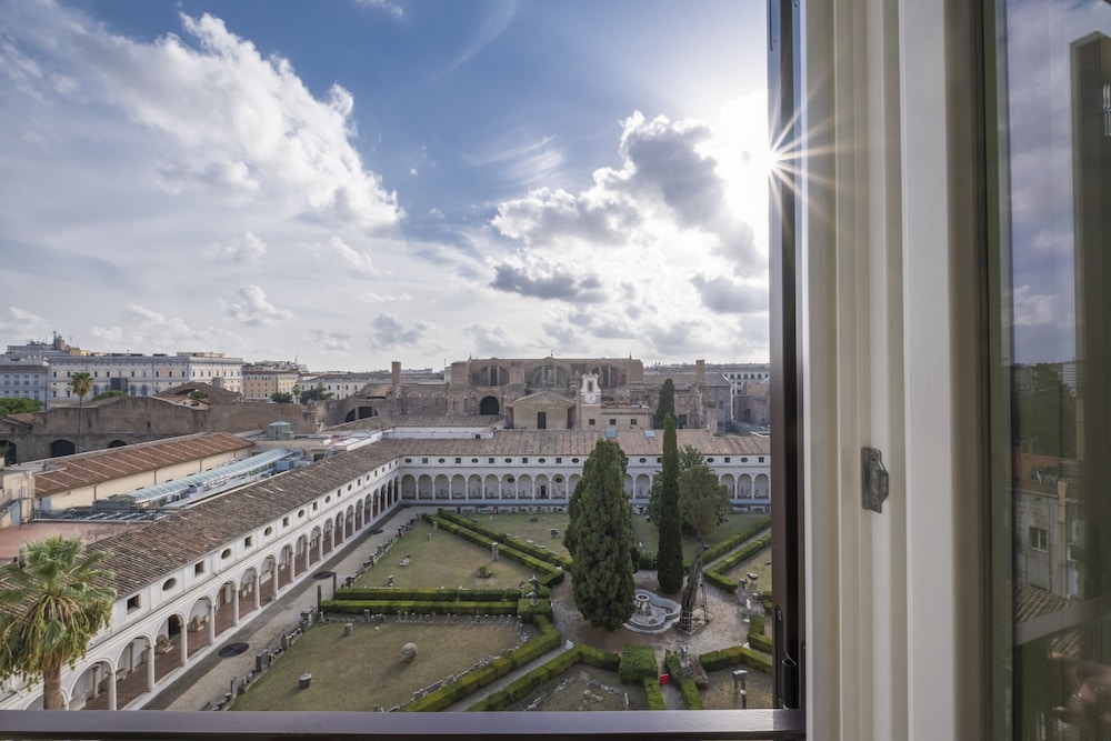 Camplus Hotel Roma Centro in ROME