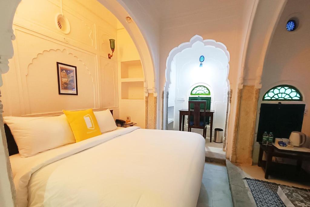 Heritage, Queen Bed