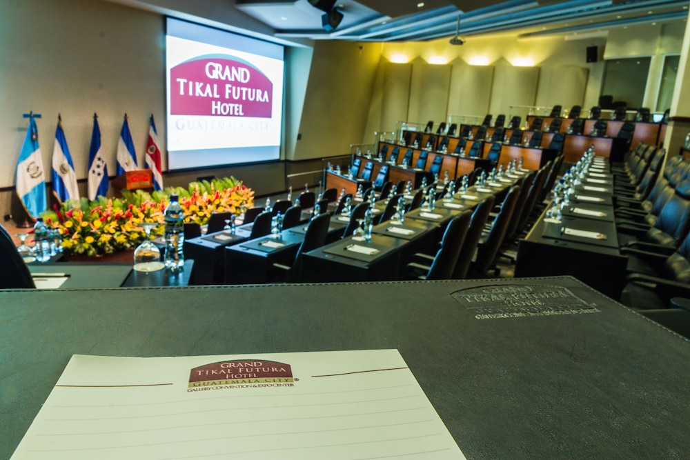 Tikal Futura Hotel & Convention Center 60/67