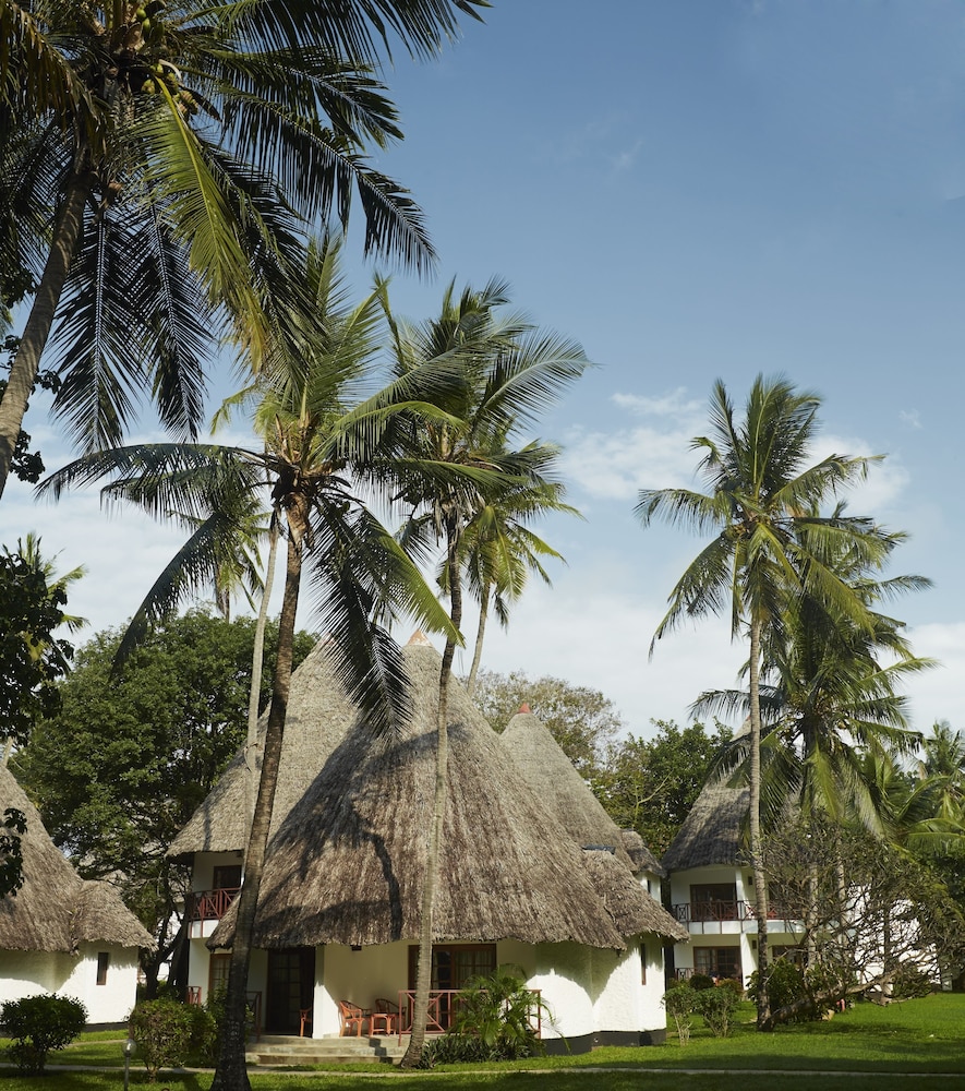 Neptune Village Beach Resort & Spa 7/59
