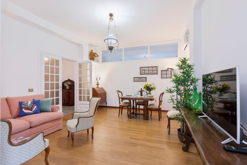 Rome As You Feel - Zoccolette Apartment 11/21