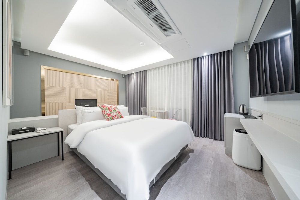 boutique hotel k 6/22