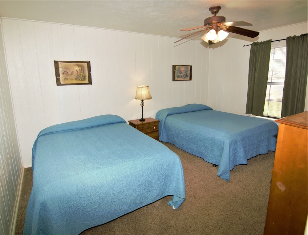 Thunderbird Resort & Event Center 20/80