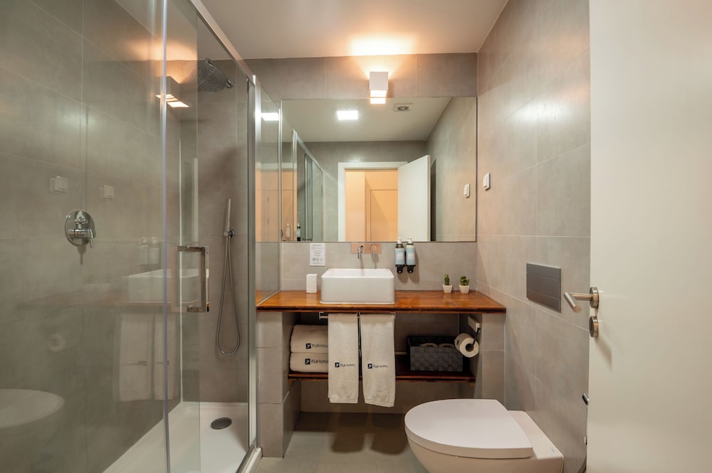 Bica Flh Suites 45/52