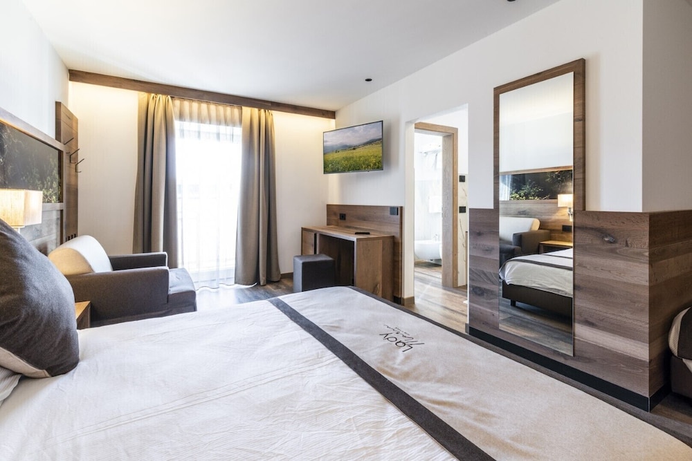 Lady Maria Hotel And Resort 23/70