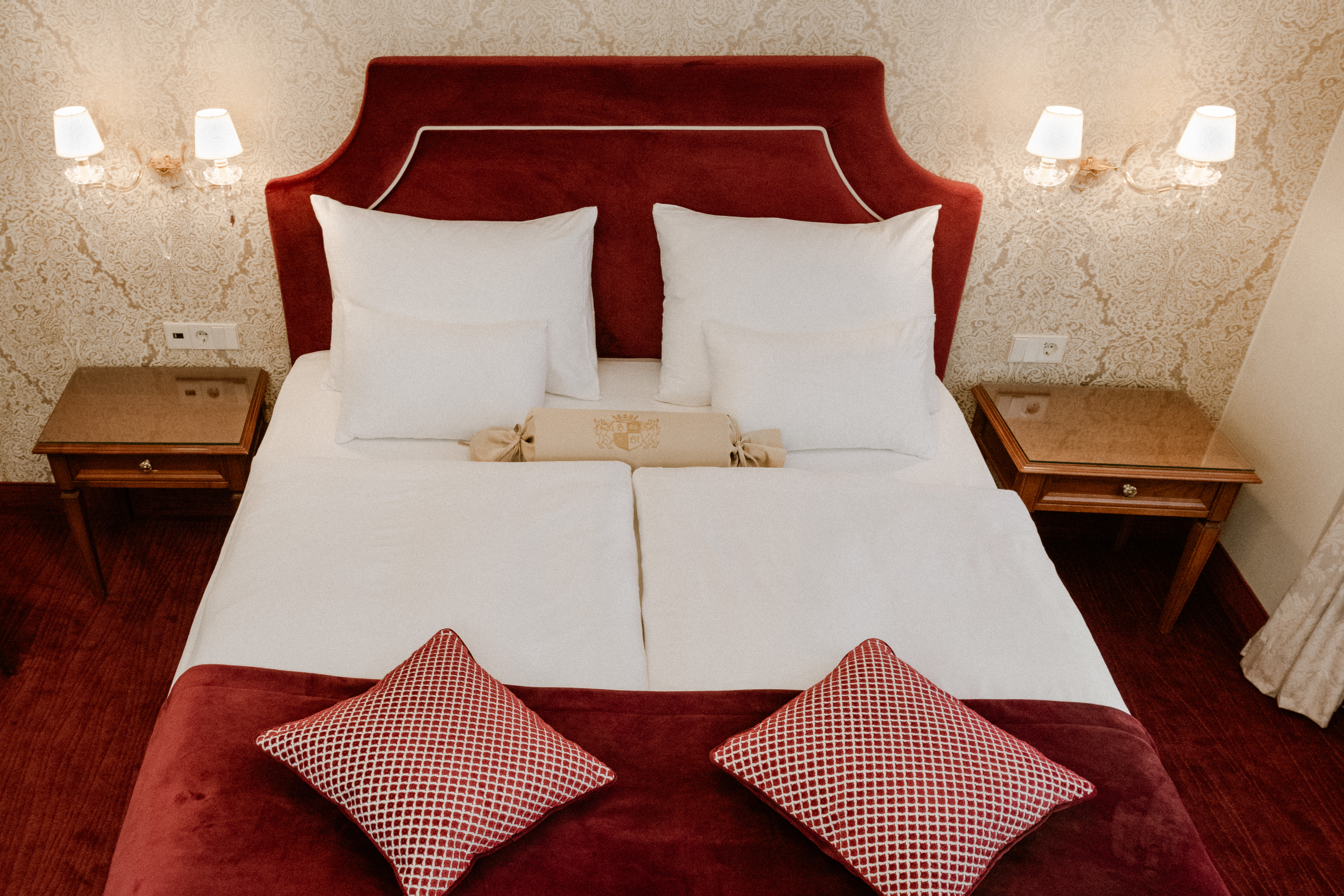 Courtyard, Double Bed
