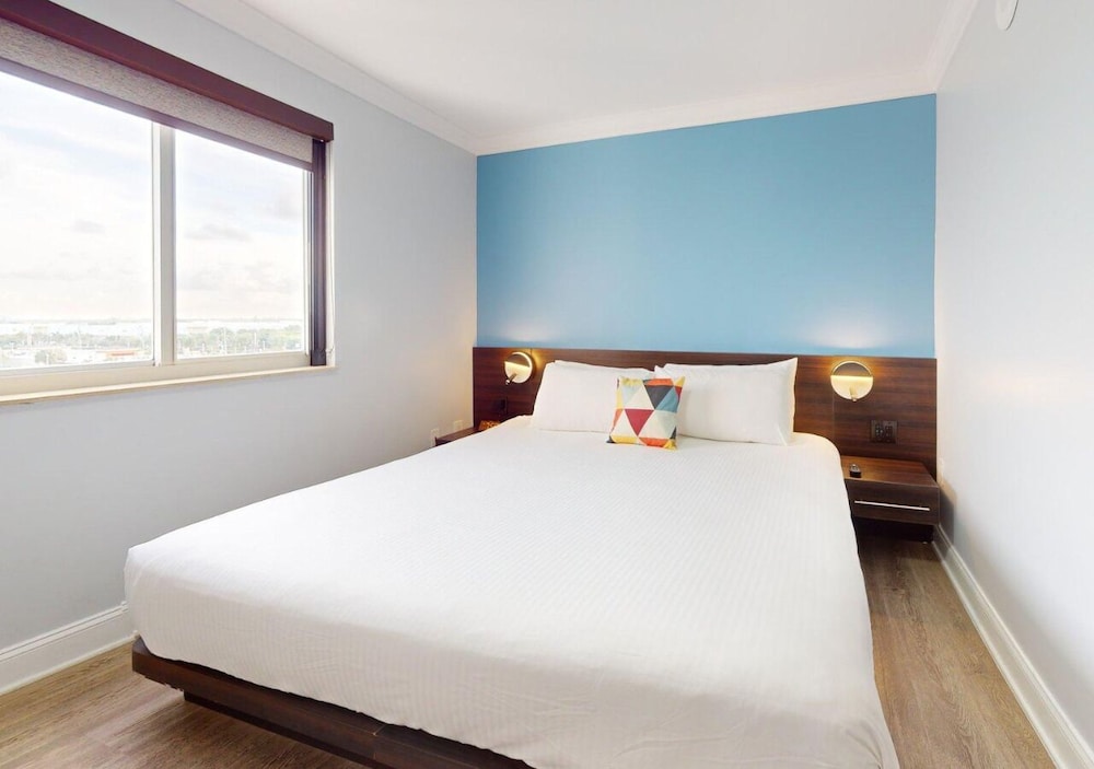 Nuvo Suites Hotel - Miami / Doral 12/50