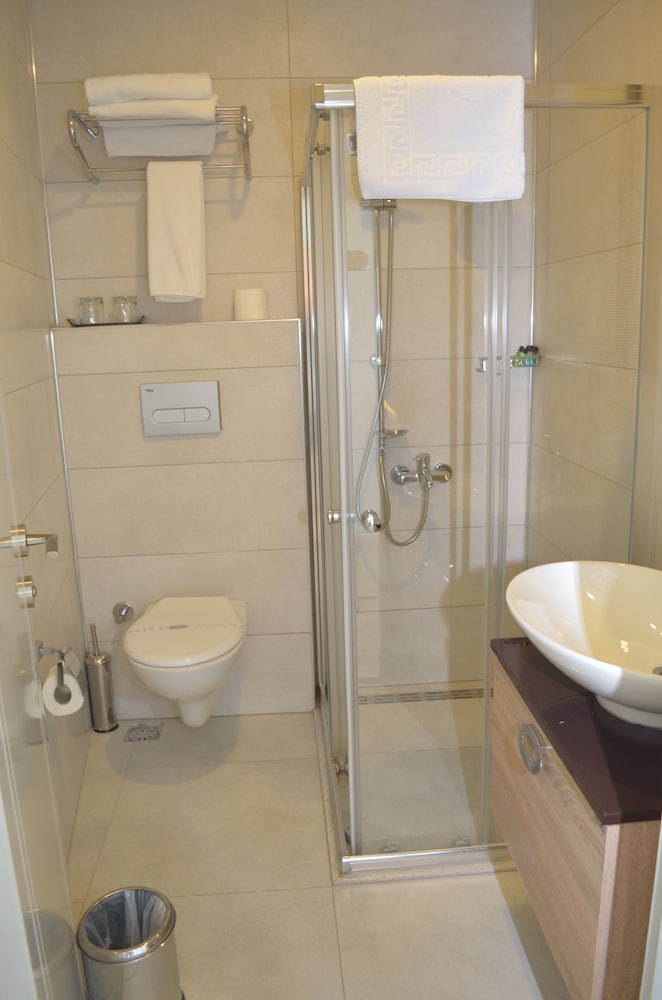 Sardinia Hotel 47/50