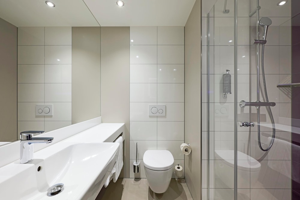 Premier Inn Stuttgart Zuffenhausen 38/44
