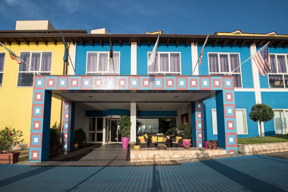 GH Avalon Sikani Resort in GIOIOSA MAREA
