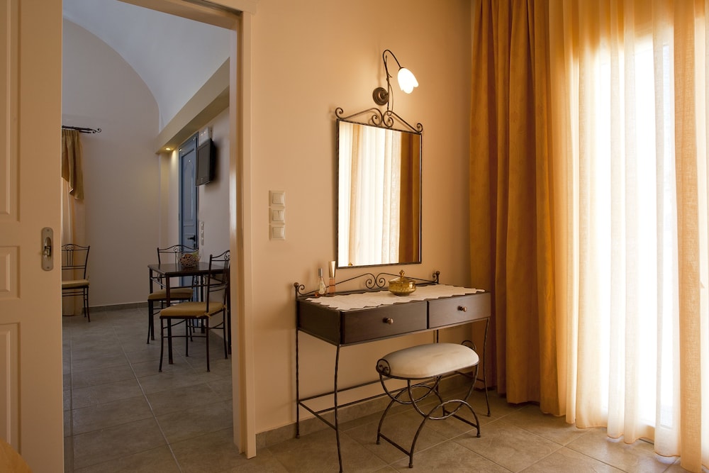 Preka Maria Hotel 32/39