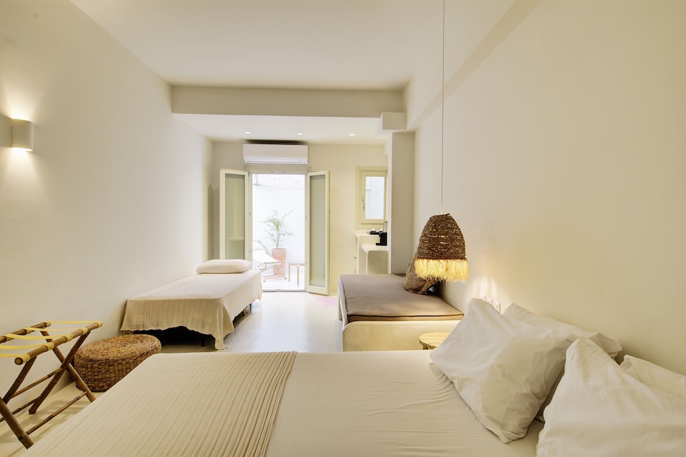 Room, Triple, King Bed, Sofa, Garden Floor