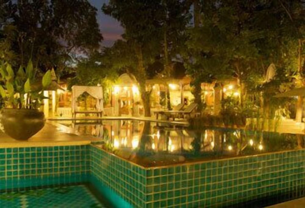 Changpuak Hotel 50/53