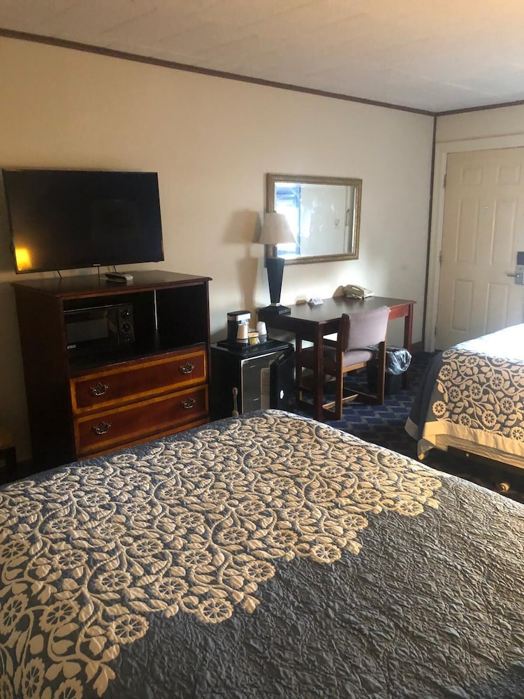Aderi Hotel Near Bucknell University 19/32