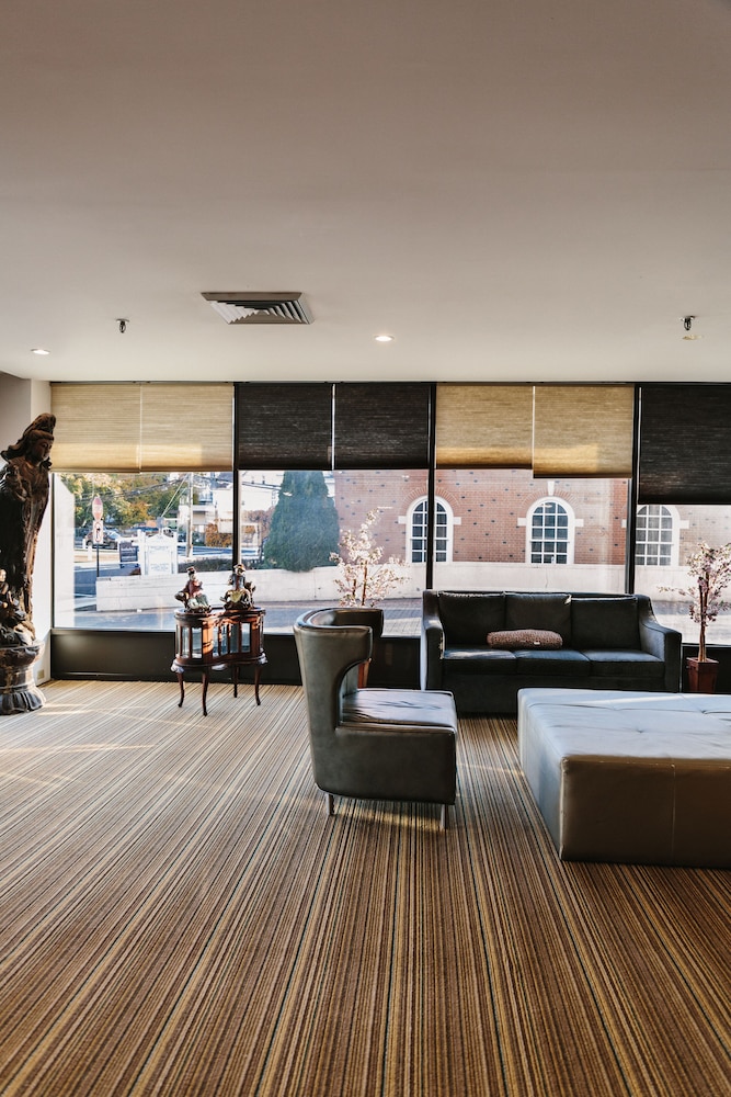 Stamford Suites Hotel 31/43