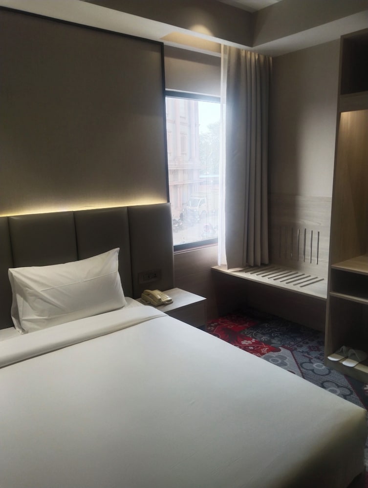 Crystal Inn Hotel 22/50