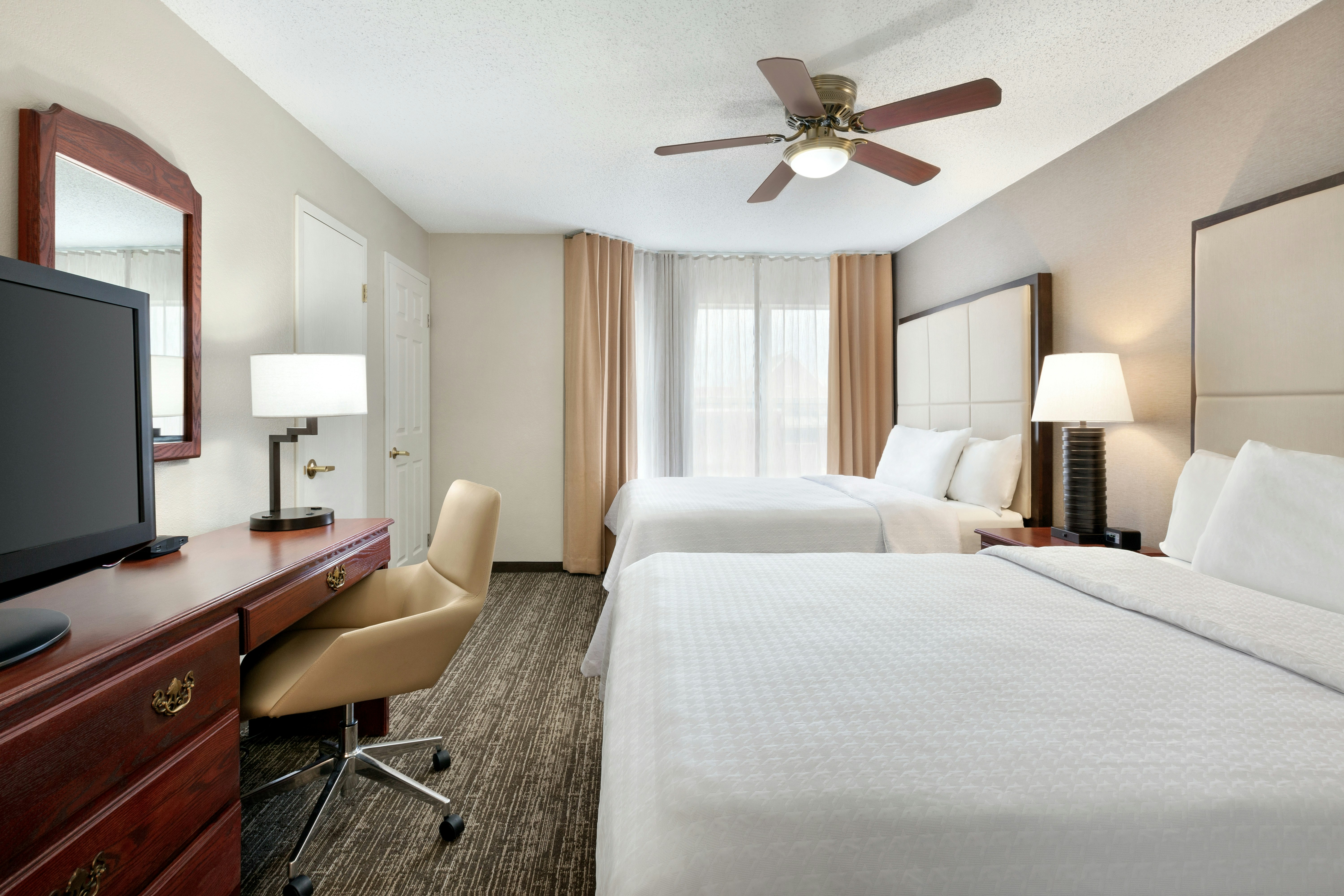 1 BEDROOM, SUITE, 2 QUEEN BEDS