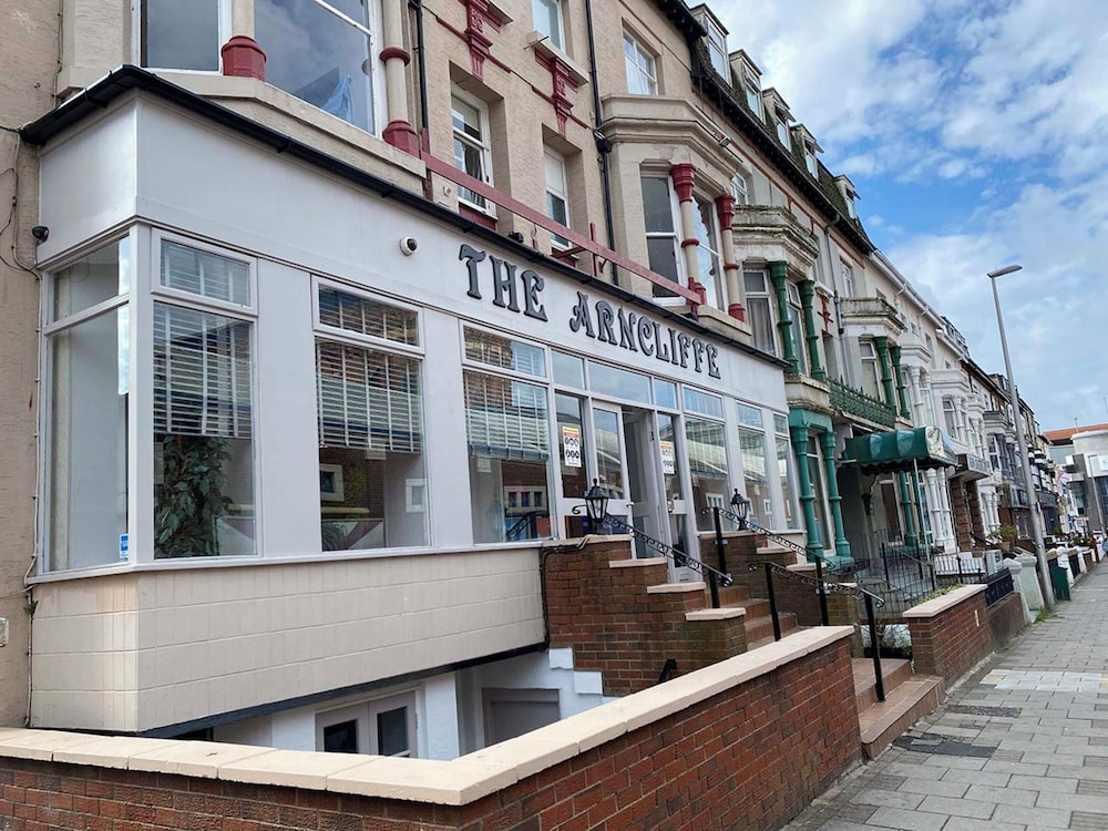 The Arncliffe Hotel 4/50