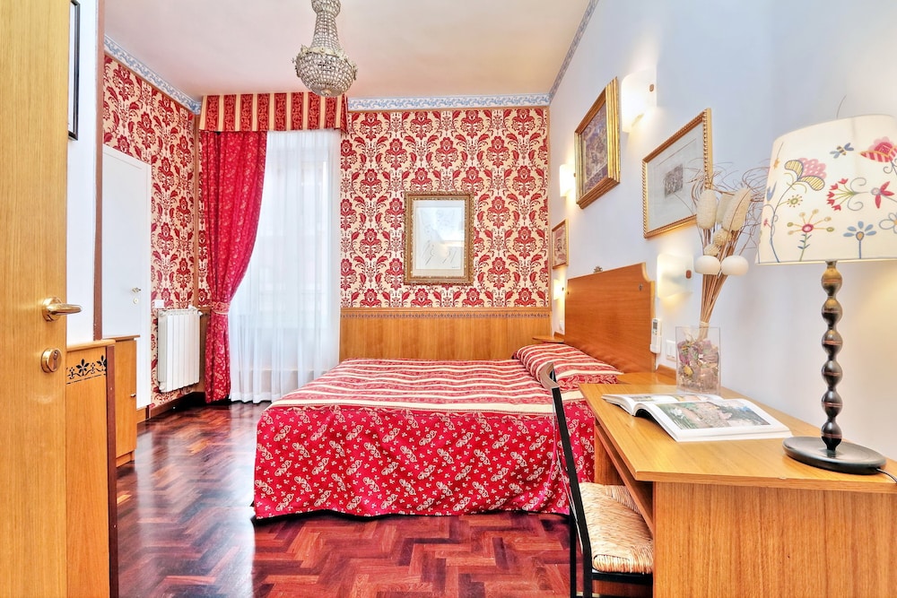 Sonnino Suite 25/59