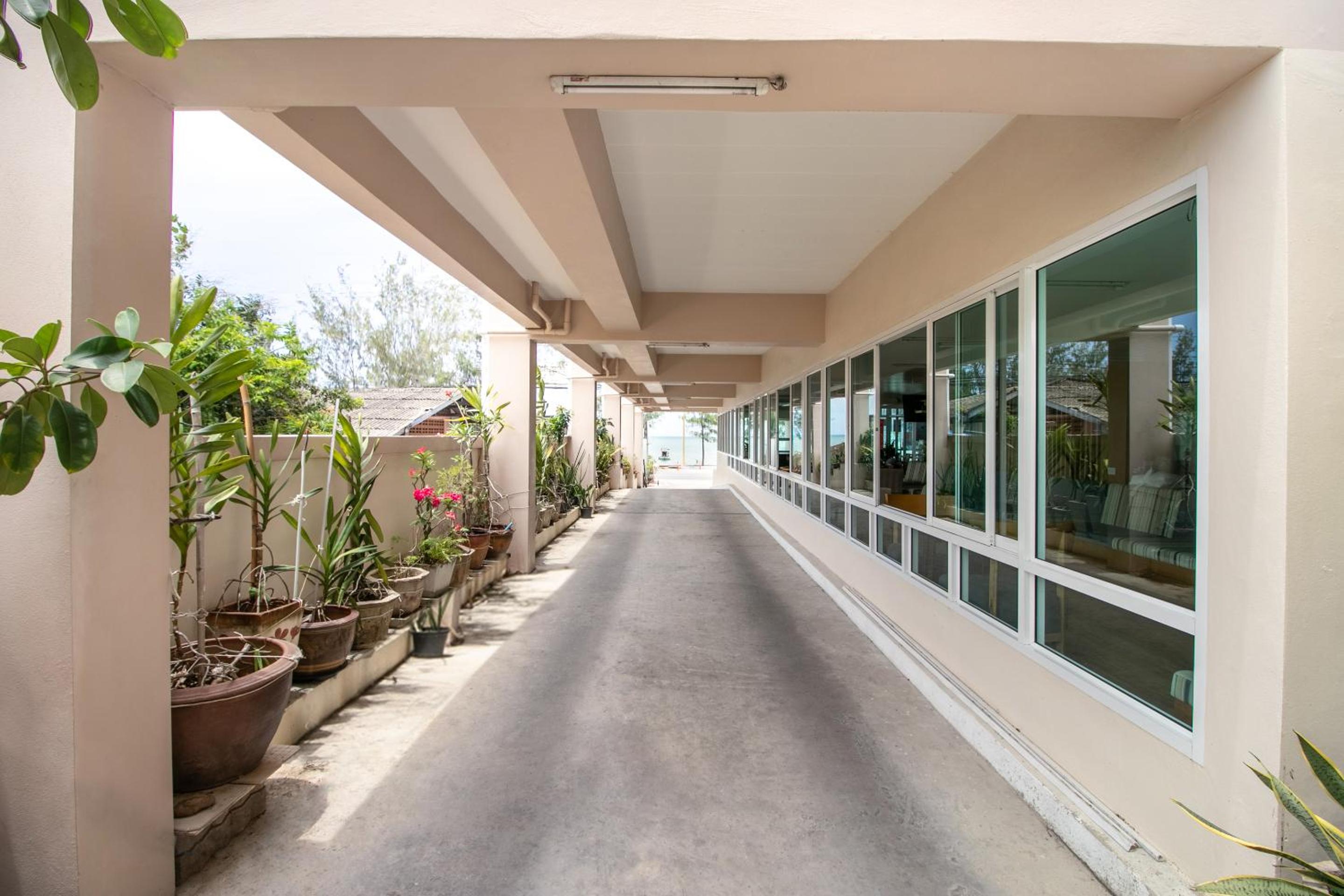 Goldenbeach Boutique Resort 6/68