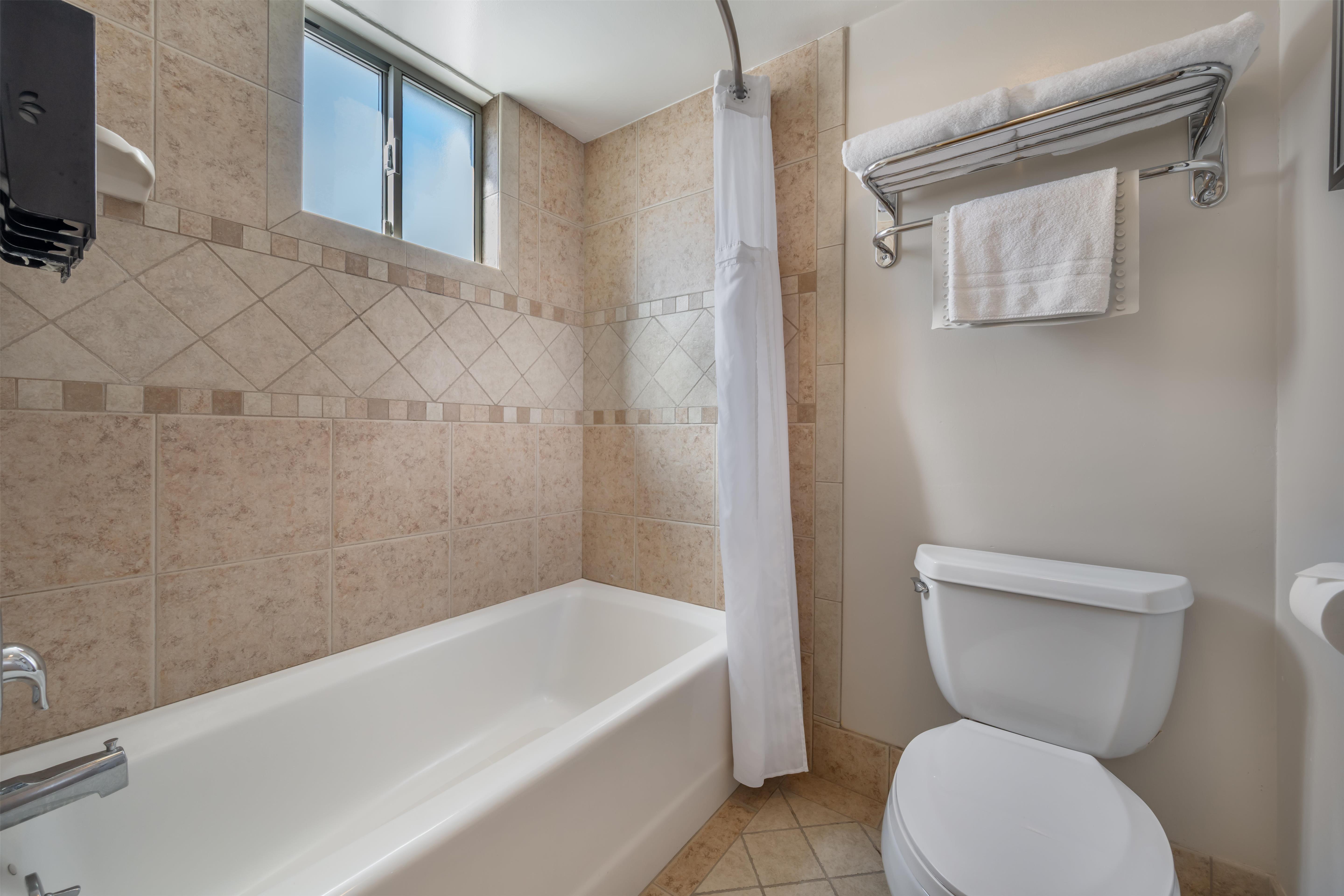غرفة بسرير مزدوج، Best Western Plus King's Inn & Suites 8/9