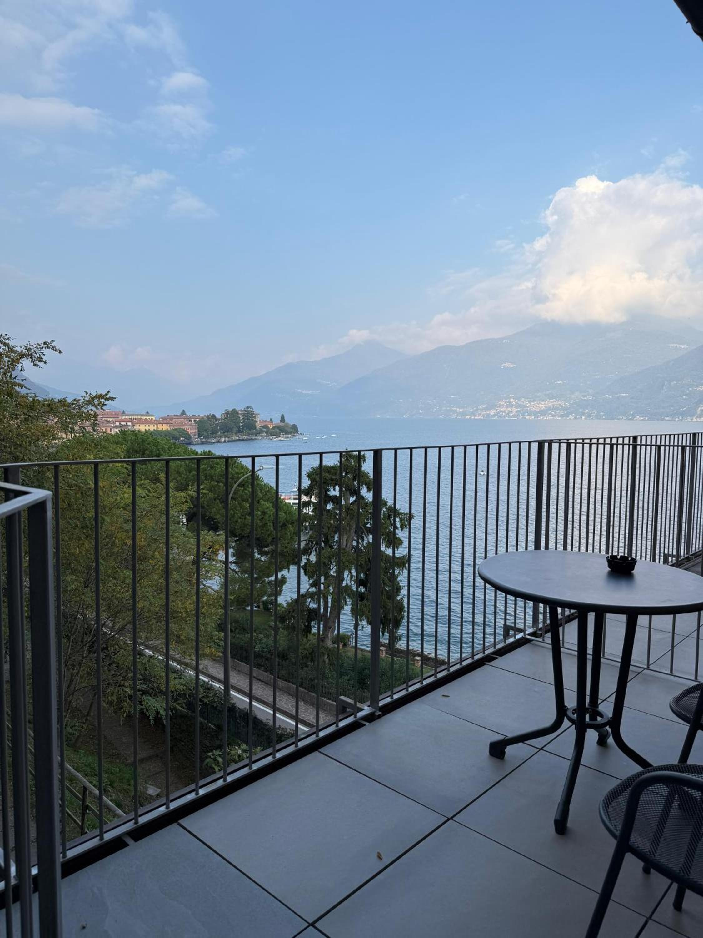 Lake Como Hostel 6/24
