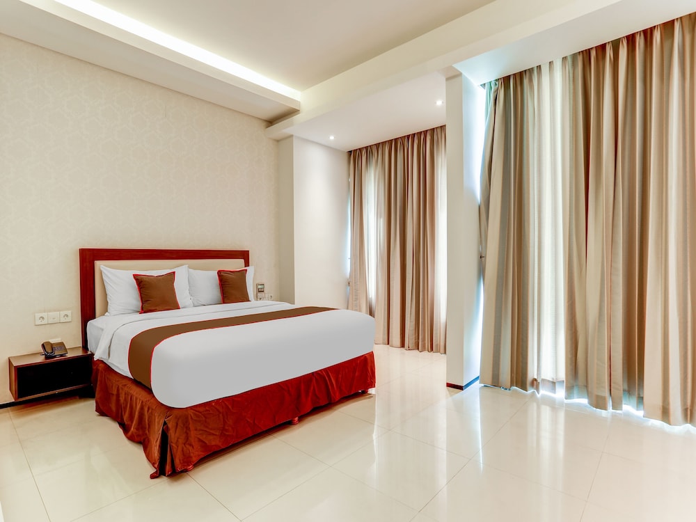 Collection O at Jalan Padma near Legian Beach 32/60