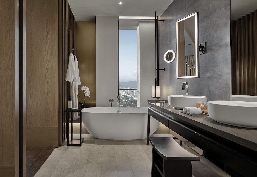 Park Hyatt Kuala Lumpur 69/71