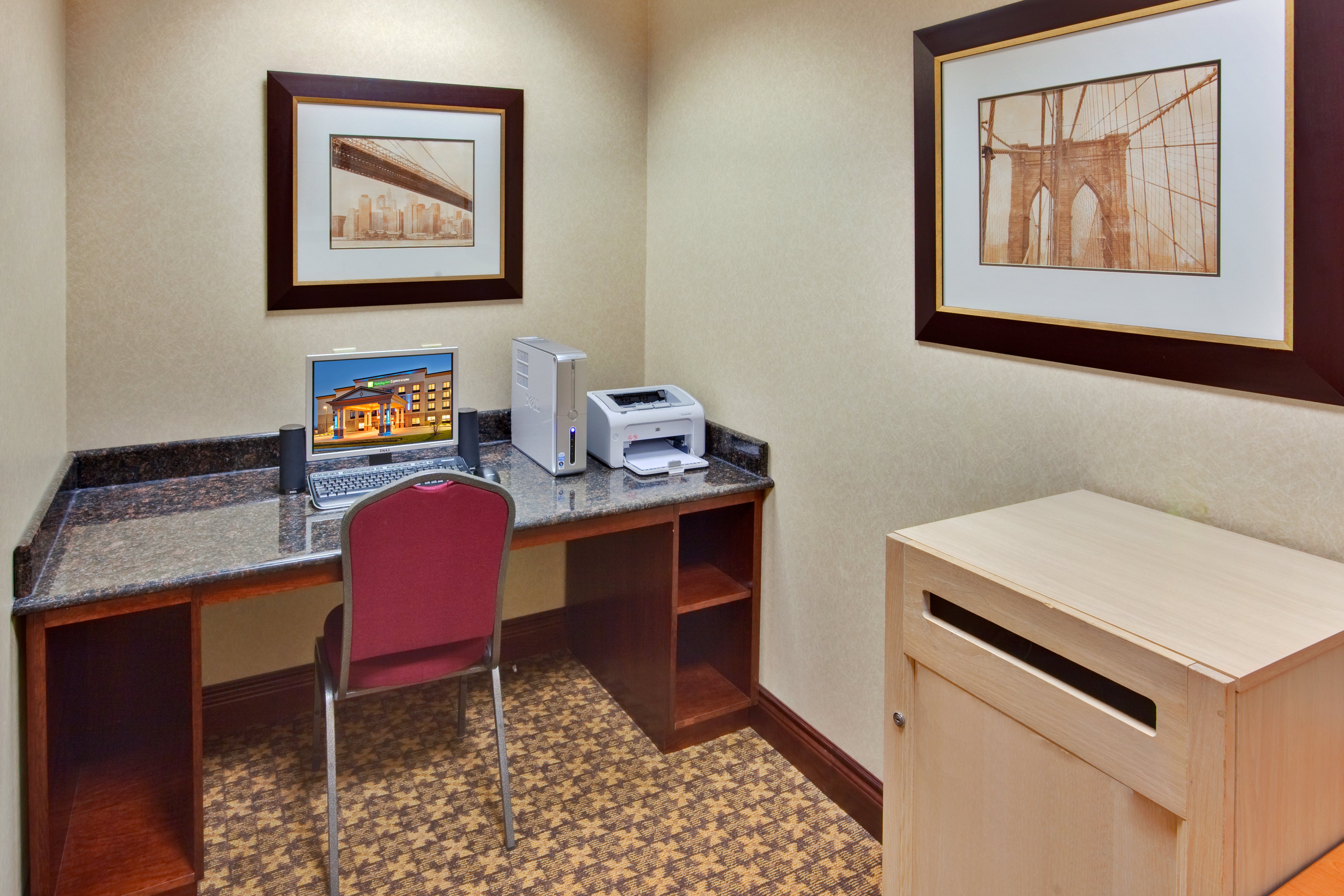 Holiday Inn Express Hotel And Suites Brockville 66/78