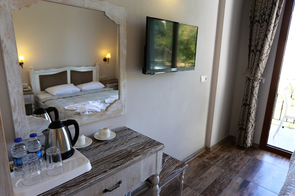 Cennet Life Hotel 56/59